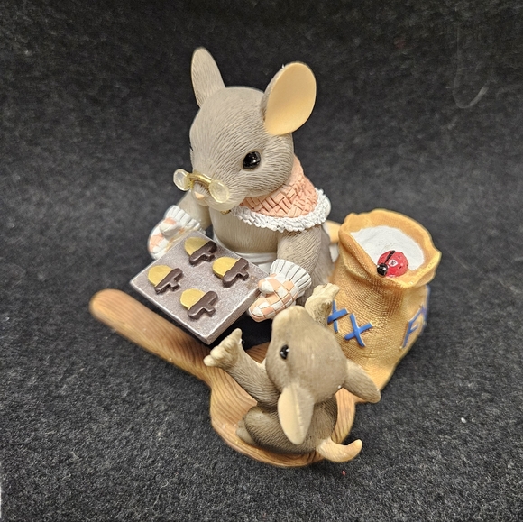 CHARMING TAILS Collectibles Division You Bake Me Happy Figurine Fitz And Floyd - Picture 5 of 11